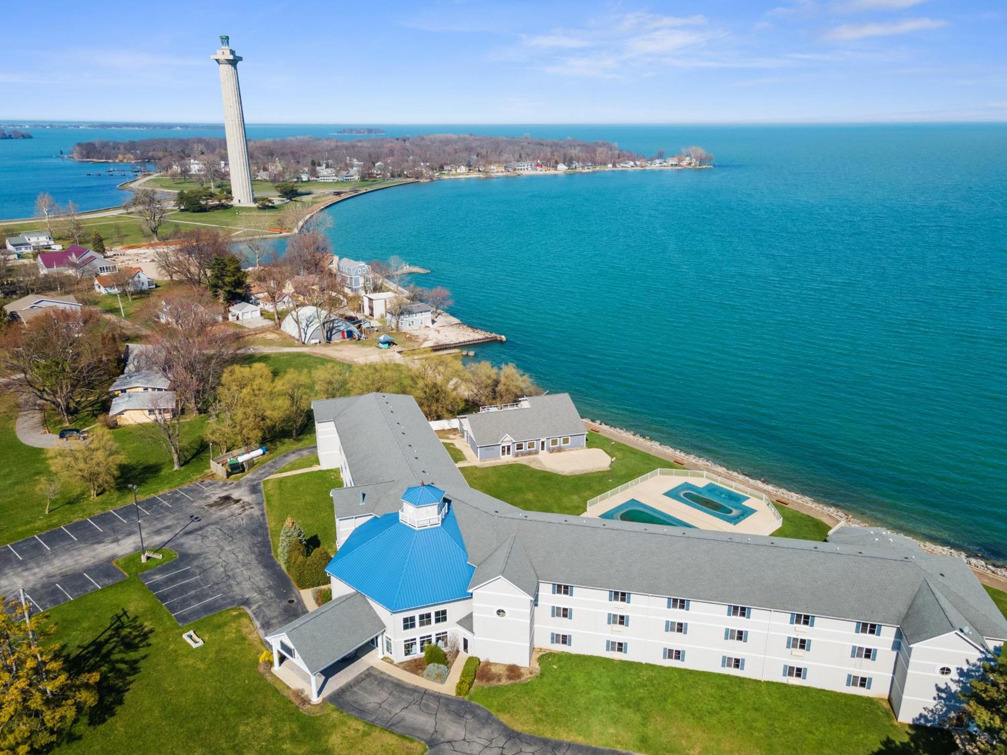 Bayshore Resort At Put-In-Bay Exterior photo