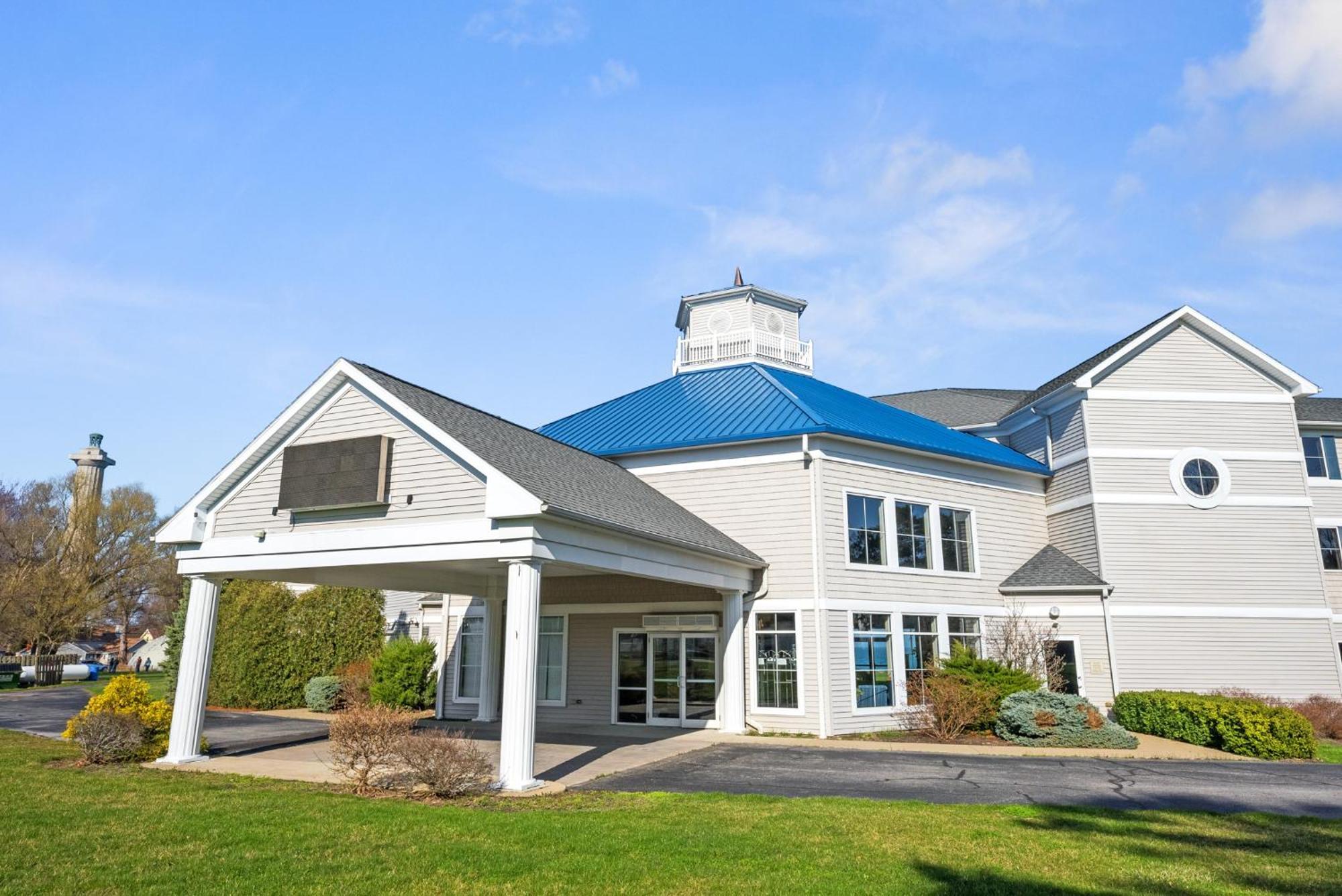 Bayshore Resort At Put-In-Bay Exterior photo